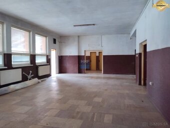 Viacúčelový objekt v centre obce Vrádište - 6