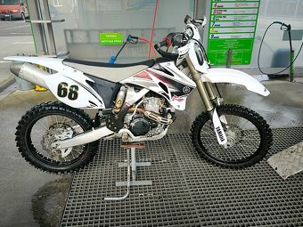 Yamaha yzf 450 - 6