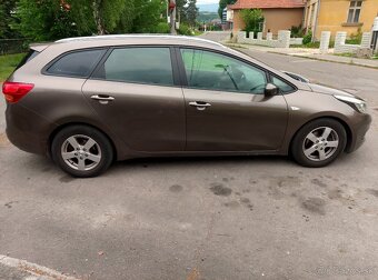 Kia Ceed SW 1,6crdi 94kw rok 2013 - 6