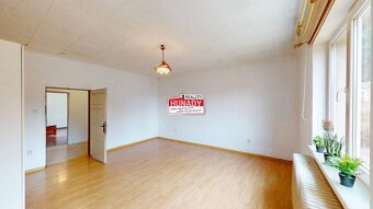 REZERVOVANÉ (1.189 m²) DOM S VEĽKÝM POZEMKOM - 6