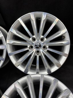 ✅ 5x112 r 18 Trinity Kodiaq krasny stav - 6