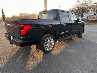 Ford F-150 Lightning - 6