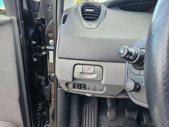 Renault Grand Scénic II 2.0 16V 99kW - 6