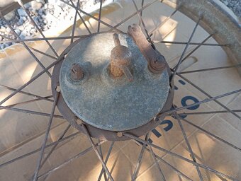 Predám kompletné kolesá na čz 125 T - 6