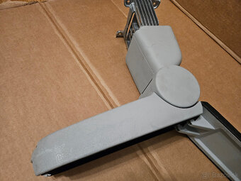 Škoda Fabia 2 Roomster lakťová opierka - 6