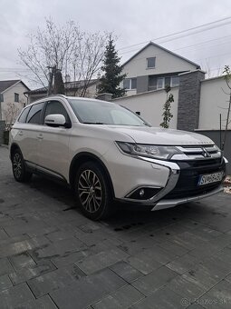 Mitsubishi Outlander 2.2 DI-D, r. 2016, 4x4 - 6