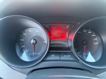 Predám Seat Ibiza 1.4 benzín - 6