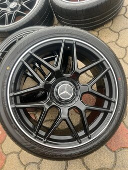 Mercedes W205 R19 elektrony - 6