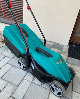 BOSCH kosačka 1200 W a ROTAK 32 BOSCH ART 26 Easytrim - 6