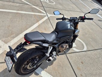 Honda CB650R - 6