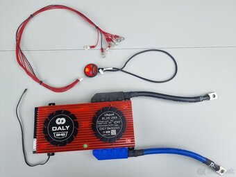 Smart BMS 8S LiFePo4 24V 200A/100A - 6