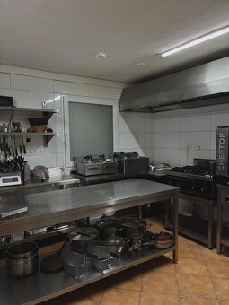 Bufet na slnečných jazerách juh - 6