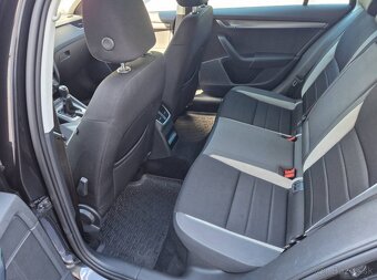 Škoda Octavia Combi 2.0 TDI Elegance/Style - 6