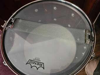 Predám snare Remo MasterEdge 14x7 - 6