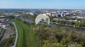 Reality KOMPLEX s.r.o., Vám ponúka na PREDAJ veľký pozemok v - 6