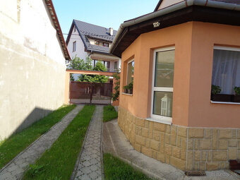 Predaj Kežmarok -Ľubica 2 generačný RD ,340 m 2 ,2 garáže ,p - 6