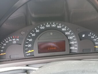 Mercedes-Benz c200 - 6