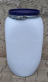 Plastové sudy s uzáverom 70L - 6