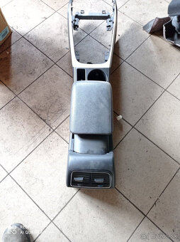 ľavé predné dvere Audi A4 b8 - 6