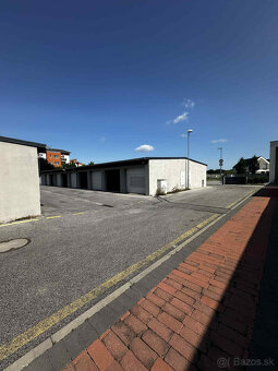 Na prenájom garáž s automatickou bránou pre jedno osobné au - 6