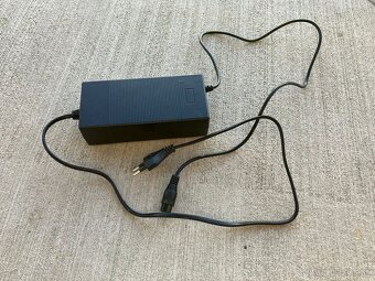 ELEKTRICKÁ KOLOBEŽKA CITY BOSS D1000LH ČIERN - 6