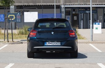 BMW 116i z roku 2011 - 6