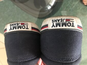 TOMMY HILFIGER originál damske platené sneacery 39 - 6