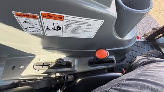 Traktor TYM5025Ch A/T  +fekál s DPH - 6