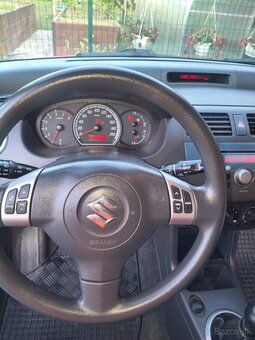 Suzuki Swift - 6