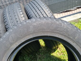 225/65 R17 GOODYEAR - 6