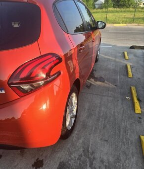 Predám Peugeot 208 1.2l 44000.km - 6