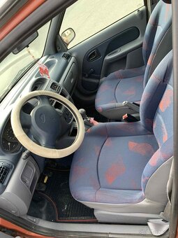 Renault Clio - 6