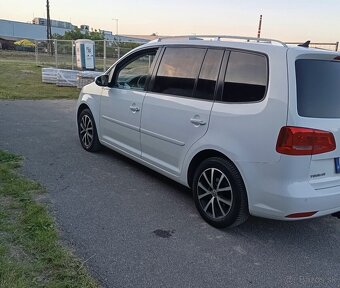 Volkswagen Touran 1.6 TDI BlueMotion - 6