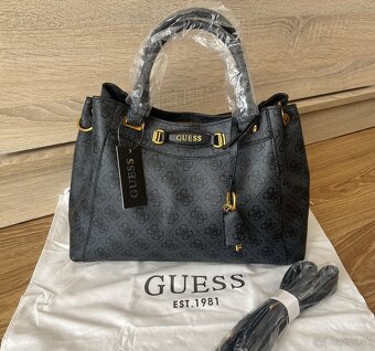 Kabelka Guess Emera 4G logo - 6