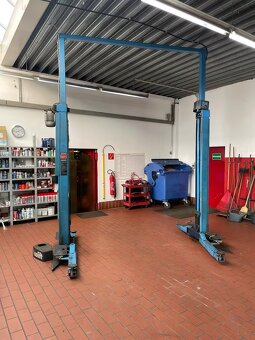 JEDNOSTLPOVY ZDVIHAK ZN.WEBER - 2,5 T. - 6