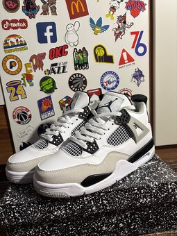 Jordan 4 - 6