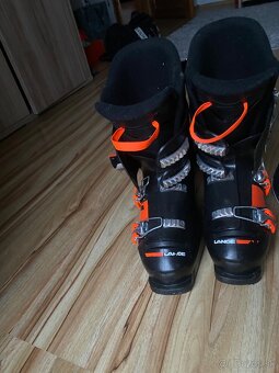 Lyžiarky a lyže - 6