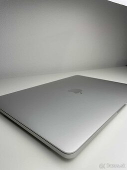 MacBook Pro 13" (2020 i7) - 6