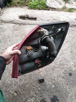 Skoda fabia 2 zadne svetlo - 6