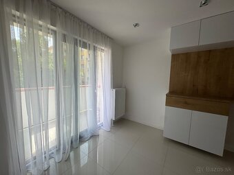 NADŠTANDARDNÁ GARZÓNKA, 25m2, NOVÝ BULVÁR-ŽILINA - 6