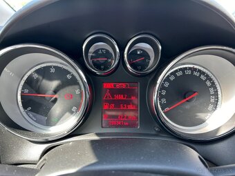 Opel Astra J Caravan 2.0 cdti 121kW - 6