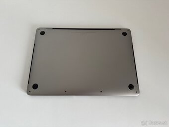 MacBook Pro 13” | 2019 | 8gb RAM | 256gb disk - 6