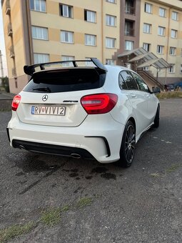 Mercedes Benz - 6