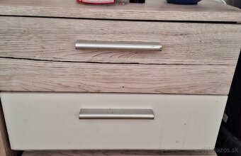 Predam matrac + posteľ a nočný stolík 140x200 cm - 6