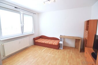 3-izbový byt v obľúbenej lokalite, 75 m2 + loggia - 6