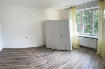 PREDAJ 3 IZB BYT NITRA- SPOJOVACIA UL., KALVÁRIA - 6