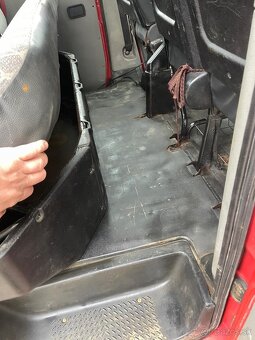 Renault Master vyklápač 2.5 dCi 88kW 7miest - 6