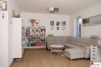 REB.sk Predaj 4 izbový dom.100 m2, pozemok 208 m2, Štúrova u - 6
