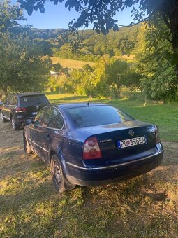 Volkswagen Passat 2.5 TDI 4Motion - 6