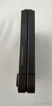 Samsung Galaxy Z Flip6 256 GB – Crafted Black – ako nový - 6